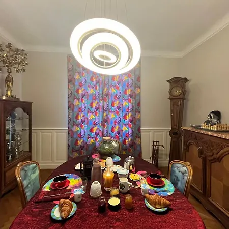 Hyper Centre Double, Parking Securise, Petits Dejeuners Compris Bed & Breakfast *